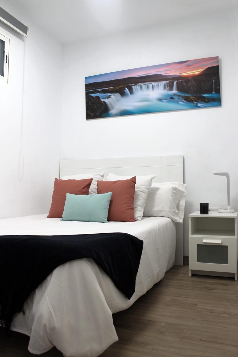 Bed, Photo of the whole room