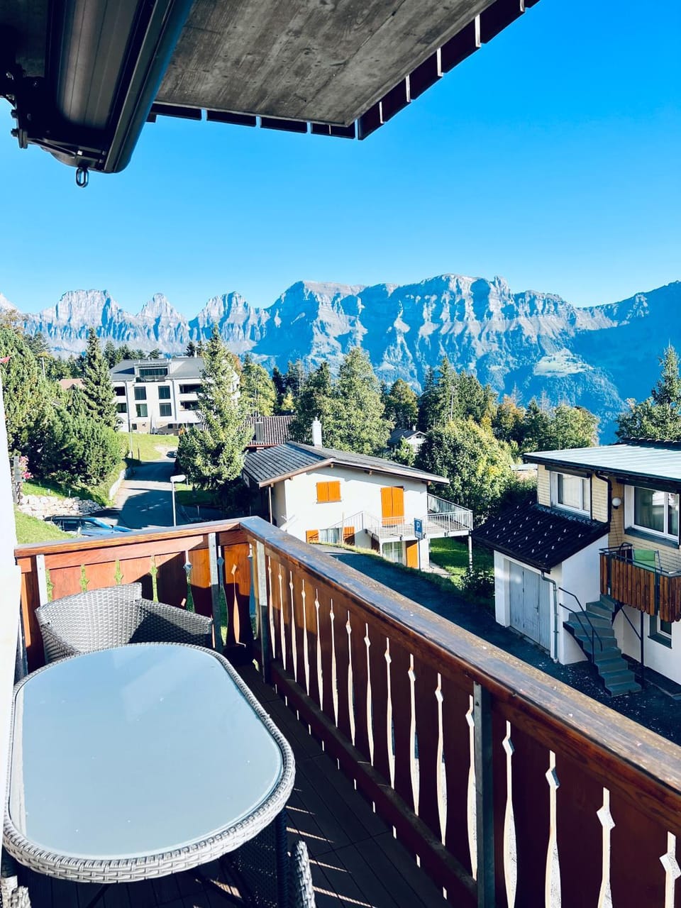 Nearby landmark, Day, Natural landscape, Balcony/Terrace, Mountain view
