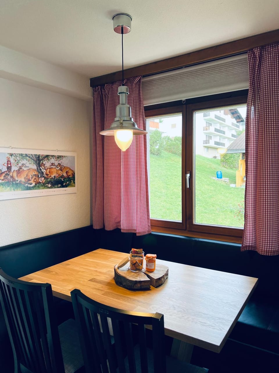 Coffee/tea facilities, Seating area, Dining area