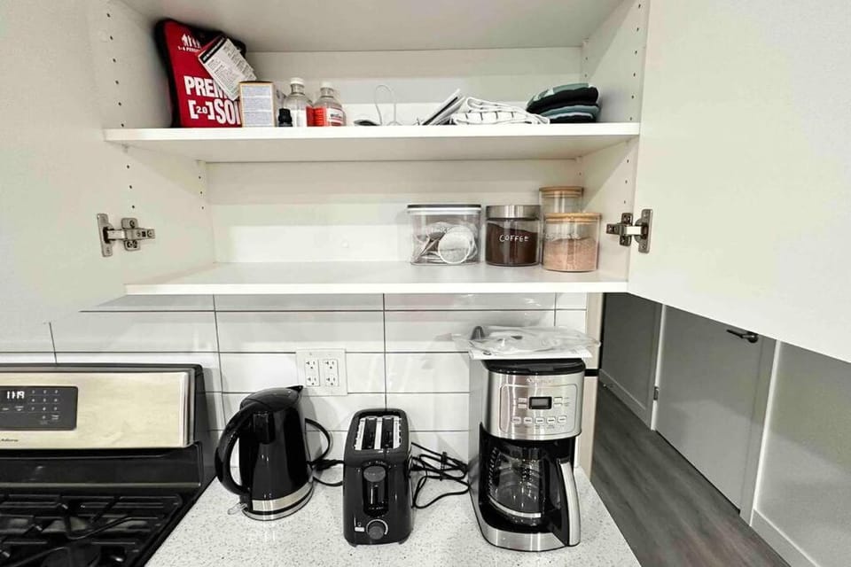 The Cozy Nest Apartment in Calgary