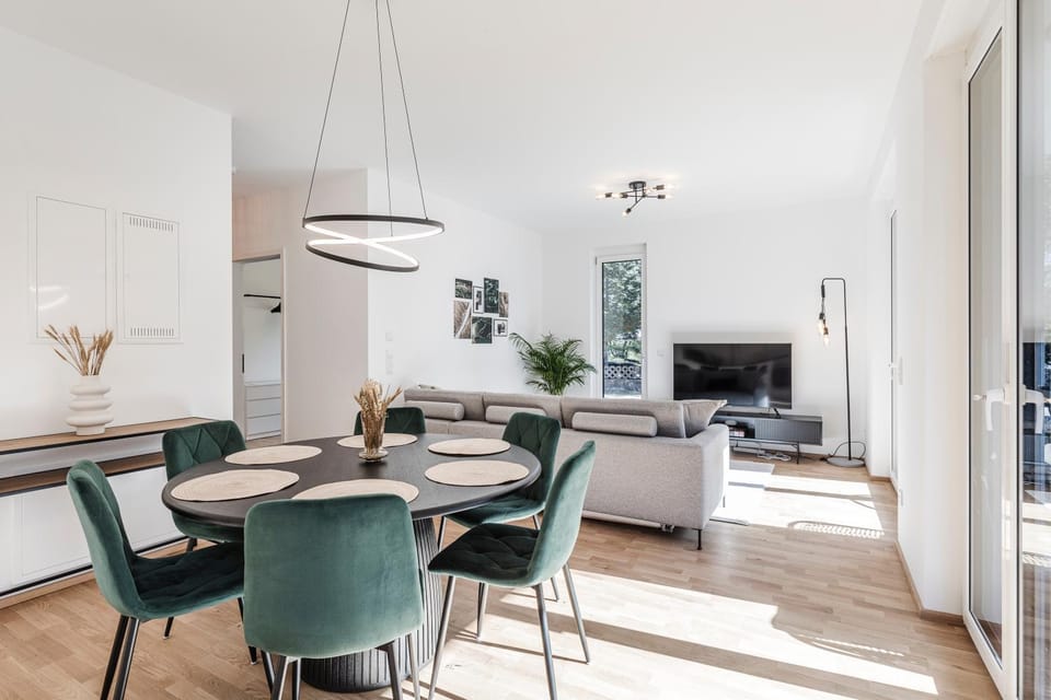 Living room, Dining area