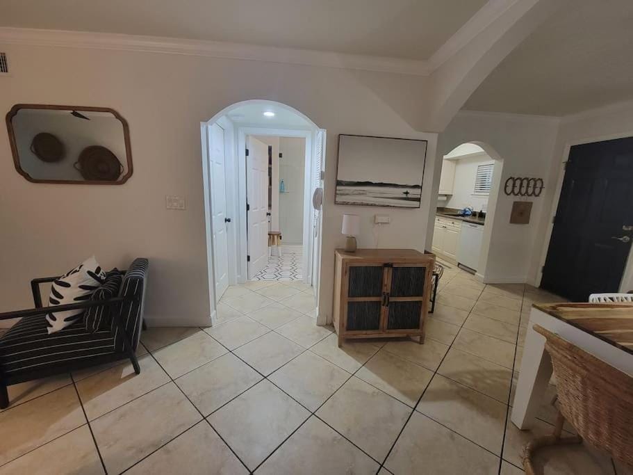 IT'S A SHORE THING - stay, relax, & enjoy! Apartment in Indian Shores