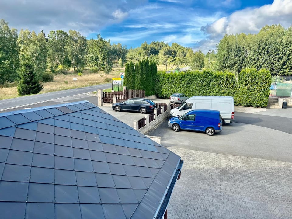 Neighbourhood, Parking