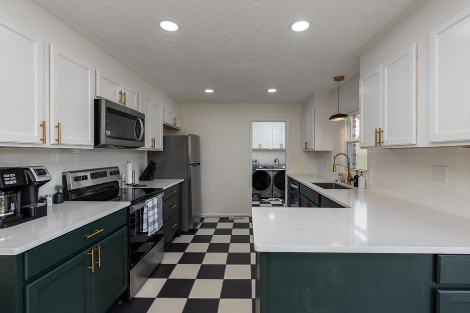 Kitchen or kitchenette, dishwasher, minibar, pet friendly, stove, toaster