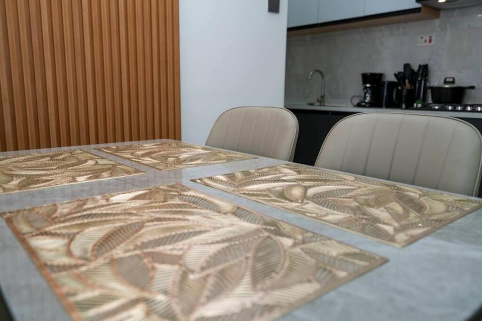 Dream Luxury - 2 Bd / 2Ba Private Condo Apartment in Nairobi