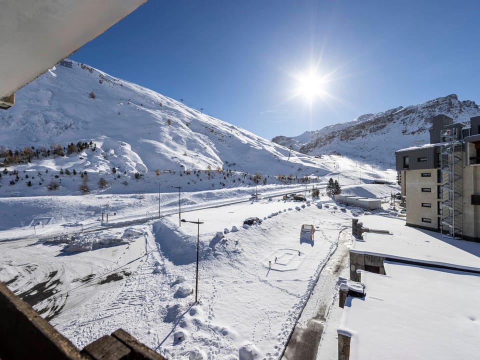 Appartement lumineux au Val Claret, proche pistes et commerces - FR-1-889-32 Apartment in Tignes