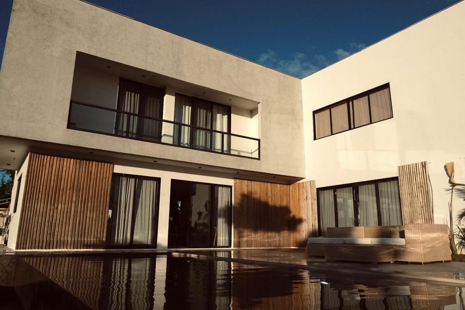 Property building, Swimming pool