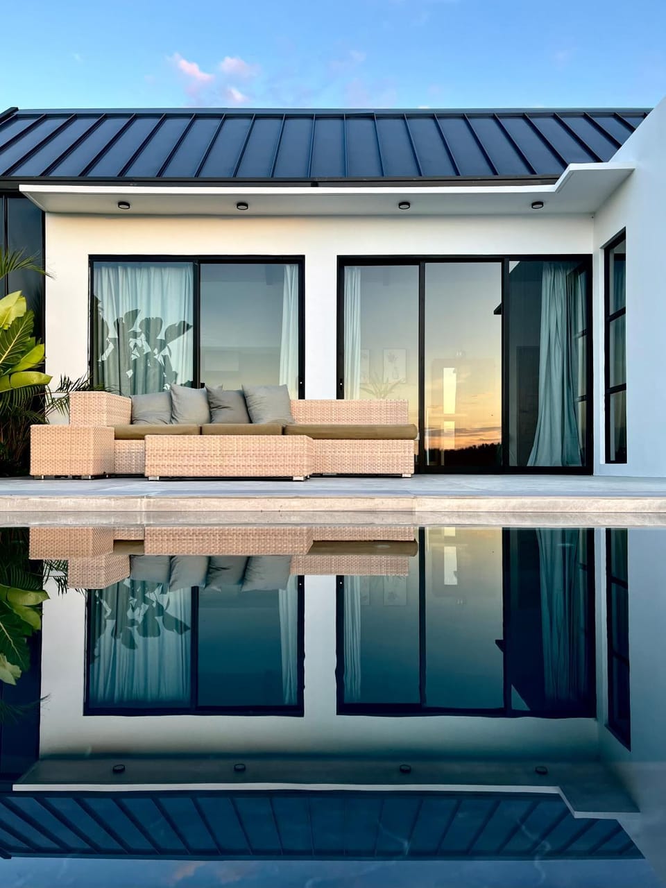 Property building, Swimming pool
