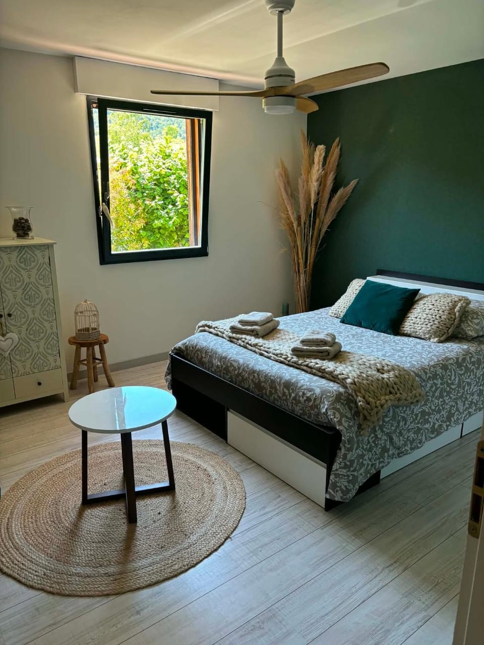 Chambre dans chalet avec piscine Apartment in Provence-Alpes-Côte d'Azur