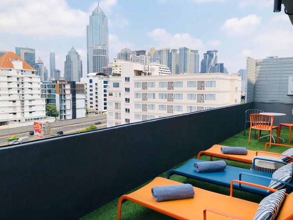 Alt Hotel Nana by UHG -Nearby Benjakitti Park & Queen Sirikit National Convention Center Hotel in Bangkok