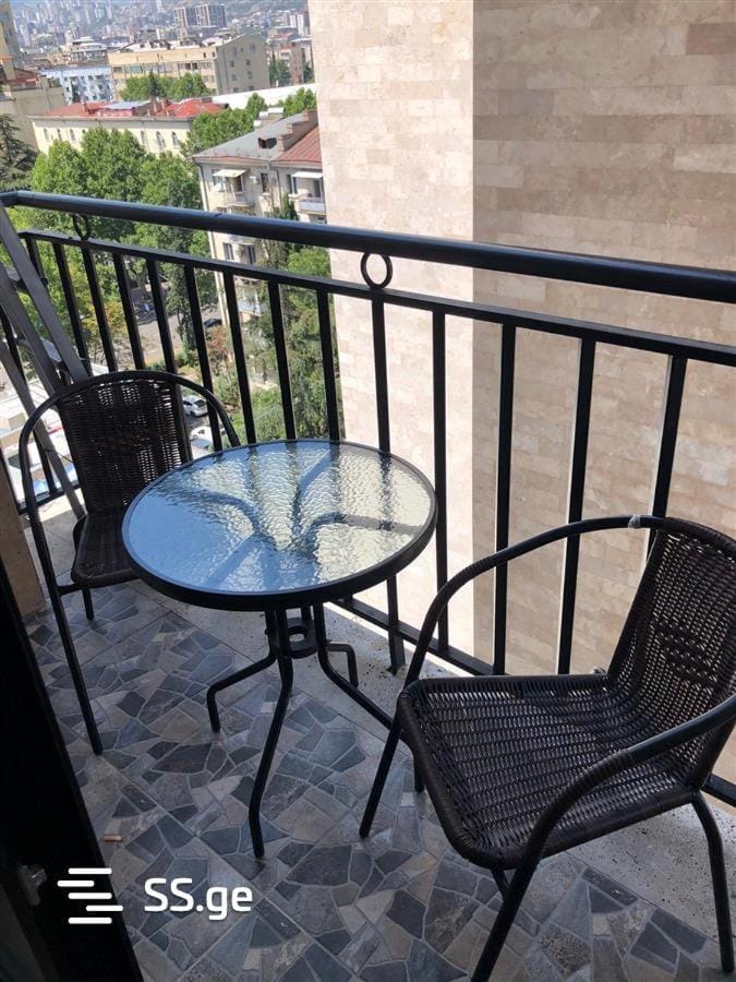 Сдается 3 - х комнатная квартира по суточно в центре Тбилиси Apartment in Tbilisi, Georgia