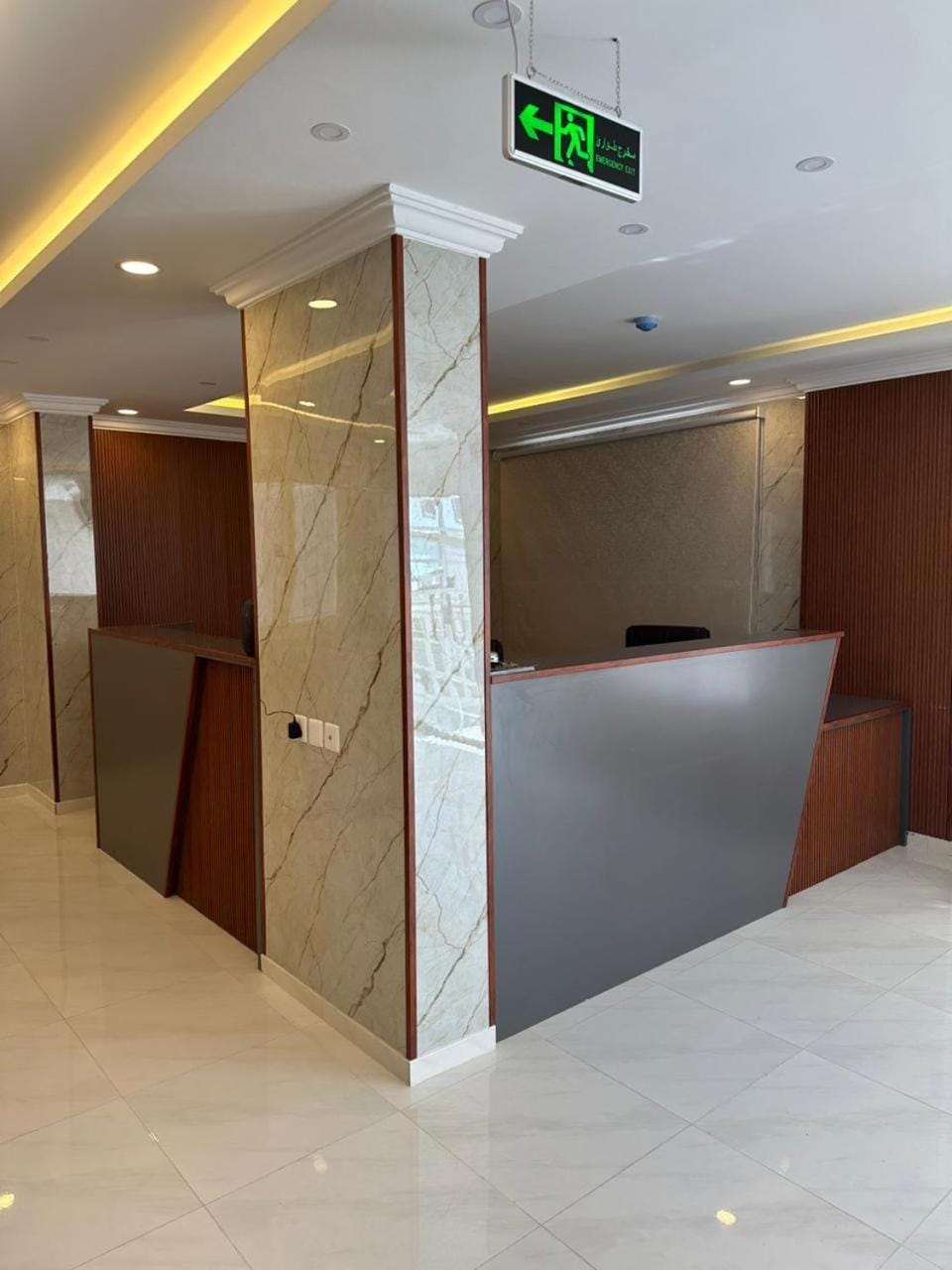Lobby or reception, elevator
