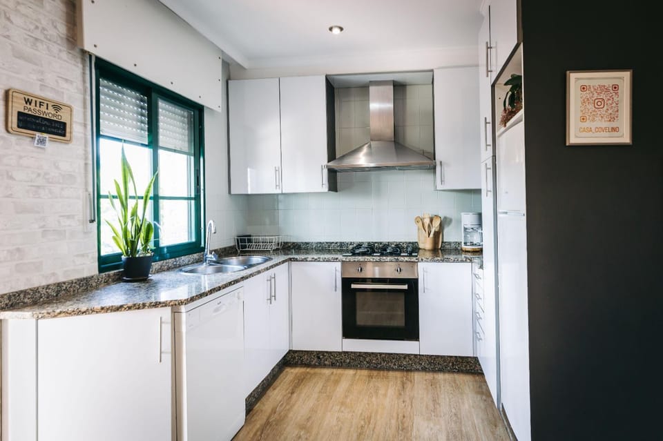 Casa Coveliño House in Poio