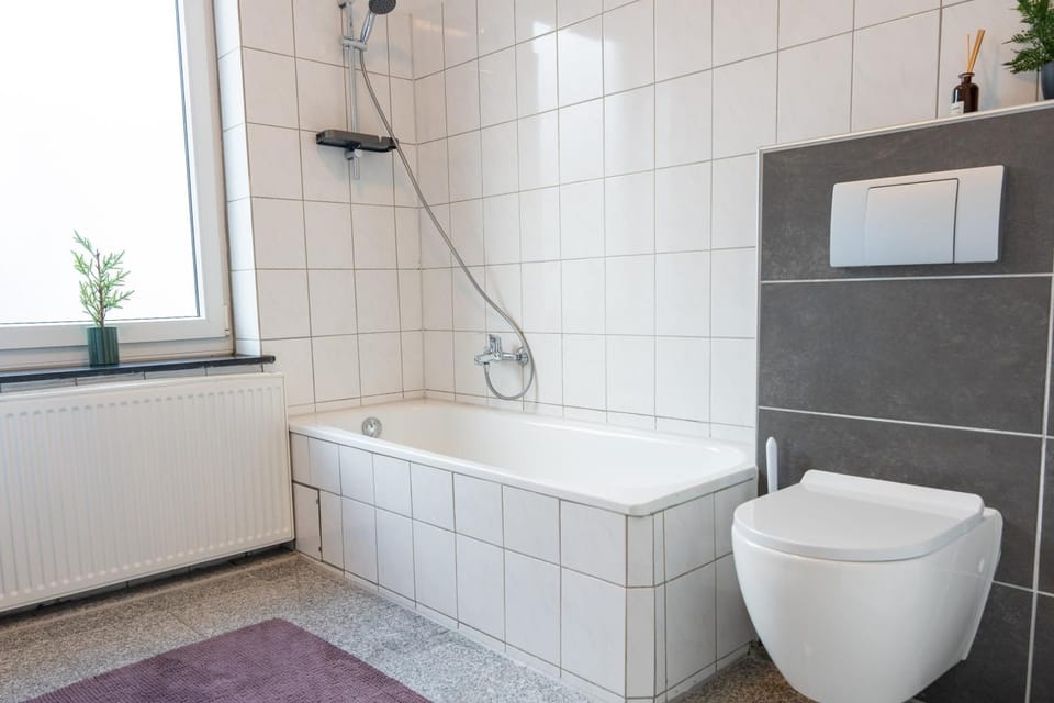 Toilet, Bathroom, Bath