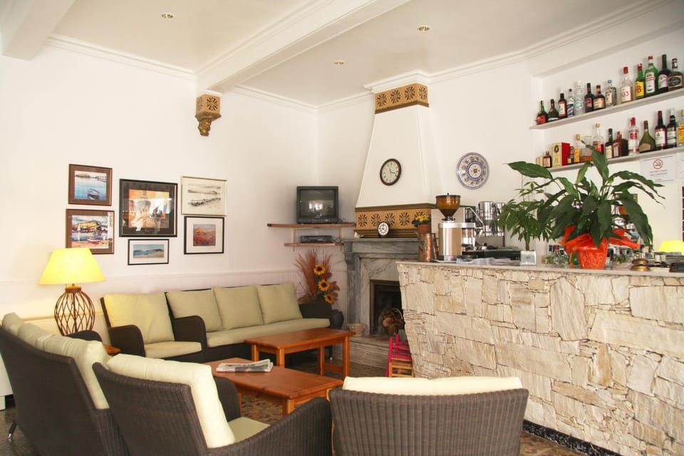 Lounge or bar