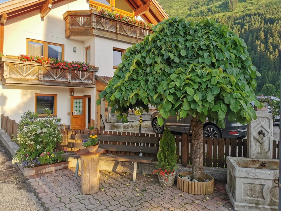 Alpenhaus Bichlbach House in Tyrol
