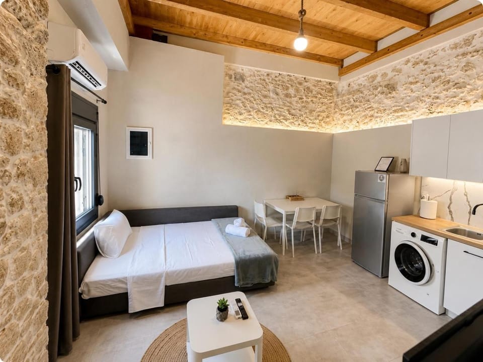 EFSIS Urban House Apartment in Heraklion