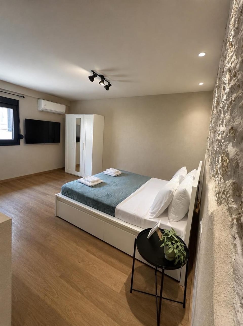 EFSIS Urban House Apartment in Heraklion