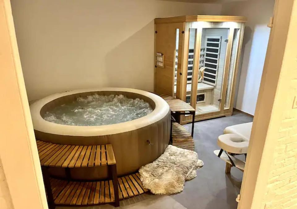 Hot Tub, Spa and wellness centre/facilities, Bath