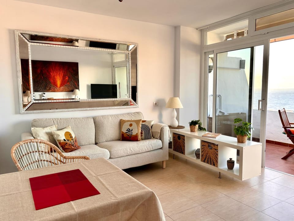 APARTMENT CHAO VOLCANO sea view, heated pool, AC Apartment in Puerto del Carmen