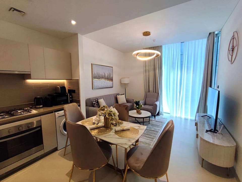 TV and multimedia, Kitchen or kitchenette, Living room, Seating area, Dining area, minibar, pet friendly, stove