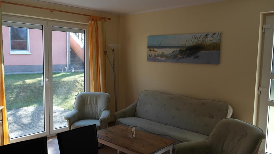 Living room, Photo of the whole room