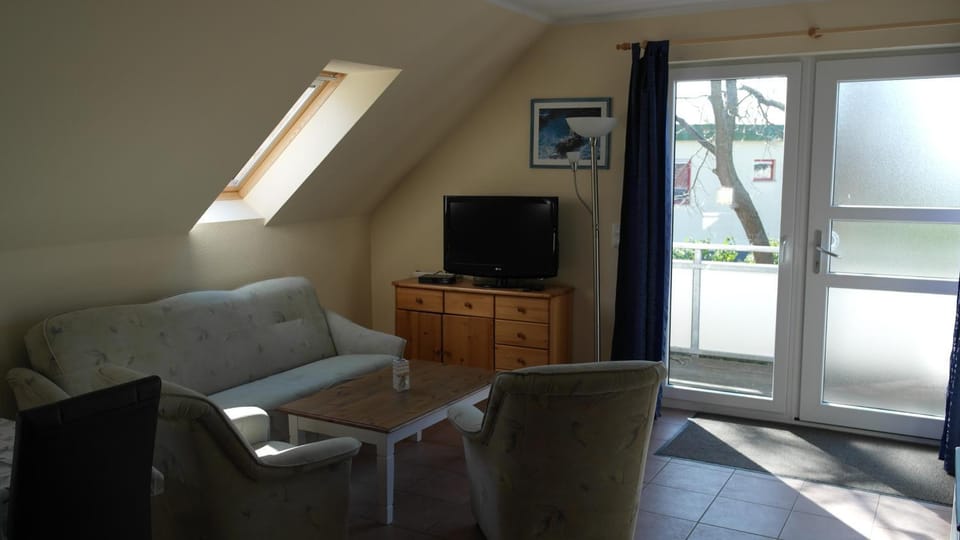 Living room, Photo of the whole room