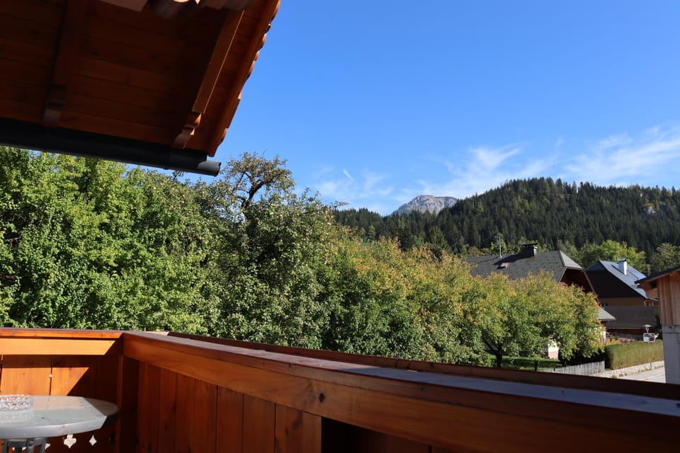 Balcony/Terrace, Mountain view