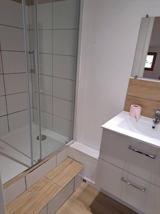 Budgetbnb 195A,studette rue populaire Apartment in Toulon