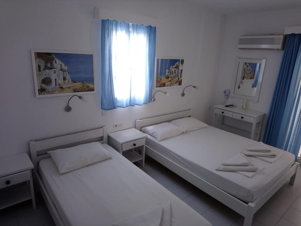 Nicolas Antiparos Hotel in Decentralized Administration of the Aegean
