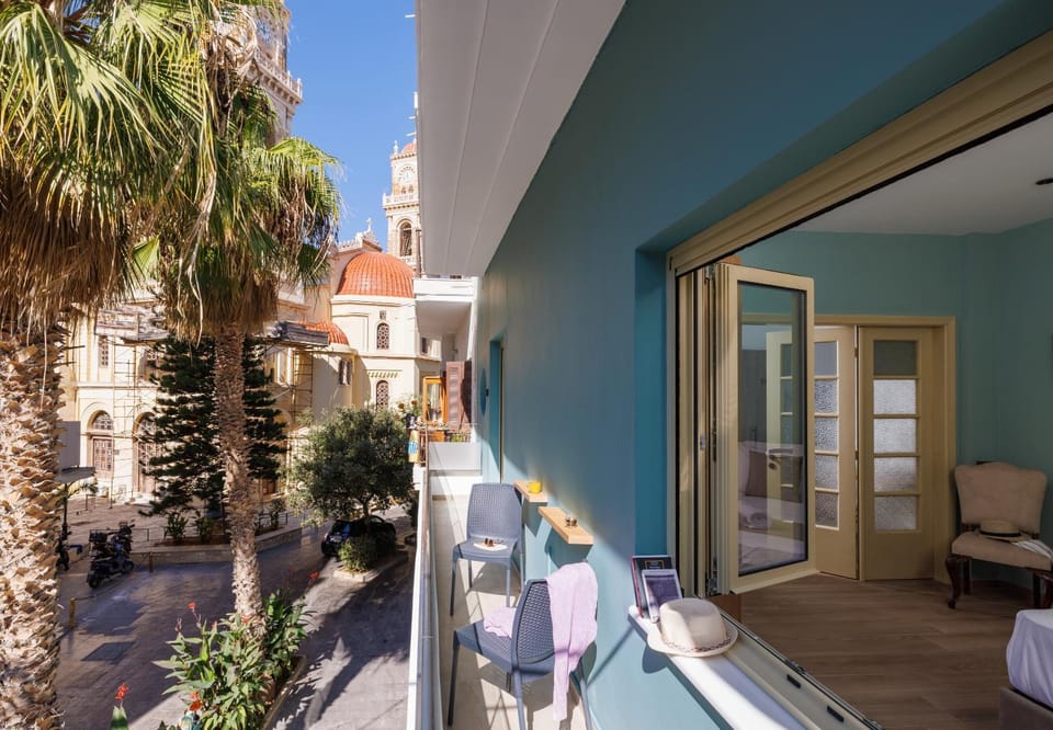 Property building, Patio, Day, View (from property/room), Balcony/Terrace, Dining area