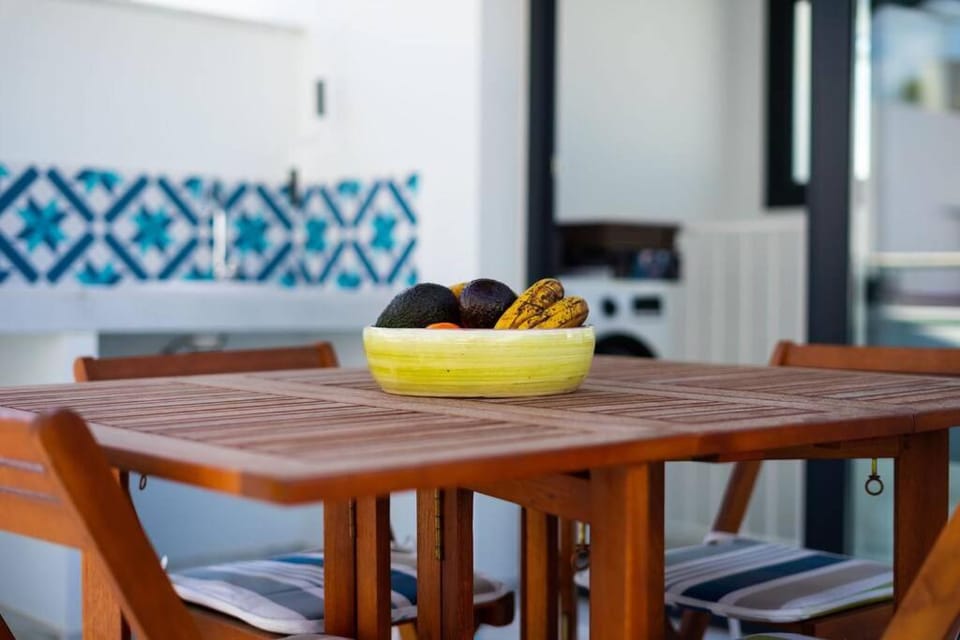 Balcony/Terrace, Kitchen or kitchenette, Seating area, Dining area, stove