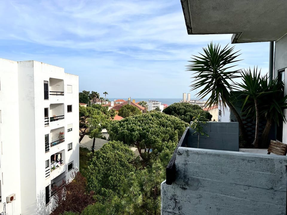 Estoril 4 - Nice & Cozy Little Studio with Terrace Apartment in Estoril