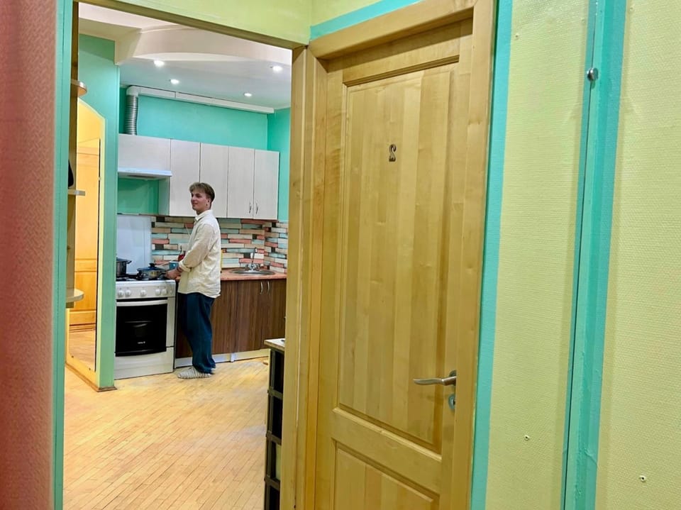 Kitchen or kitchenette, oven
