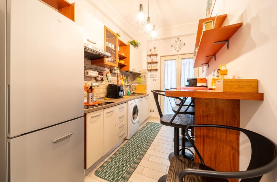 Coffee/tea facilities, oven, toaster