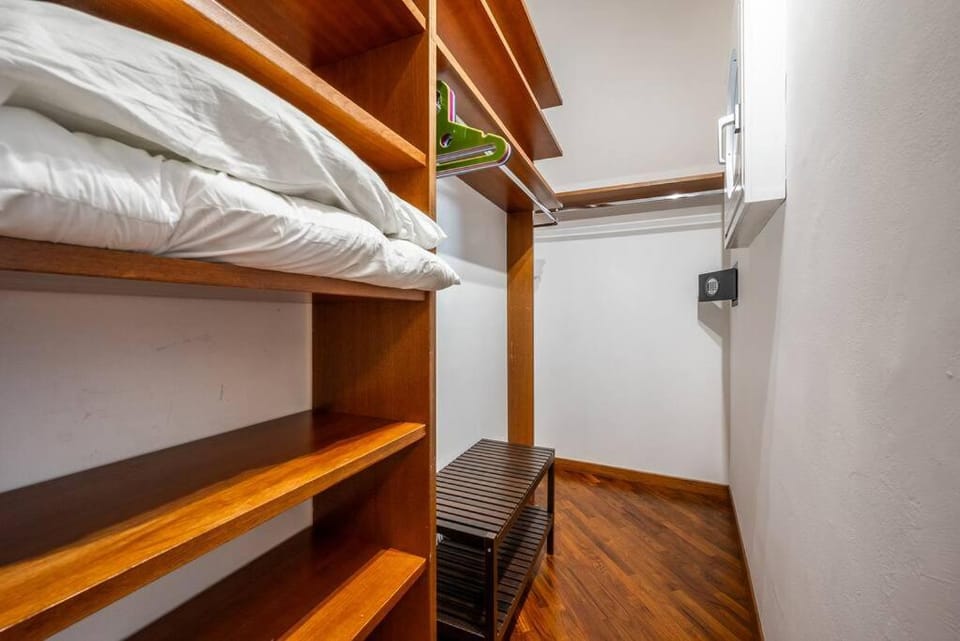 Carrobbio's Nest - Elegant with Wifi and AC Apartment in Milan
