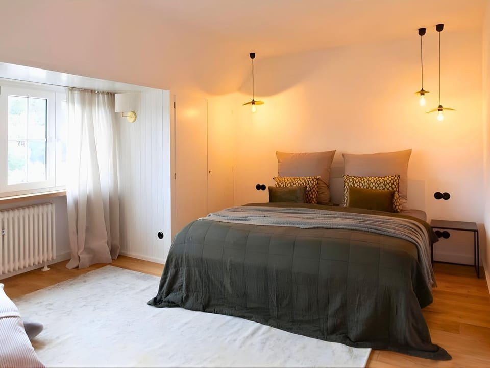 Bed, Photo of the whole room, Bedroom