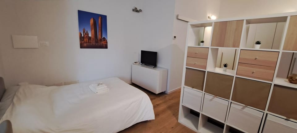 TV and multimedia, Bedroom