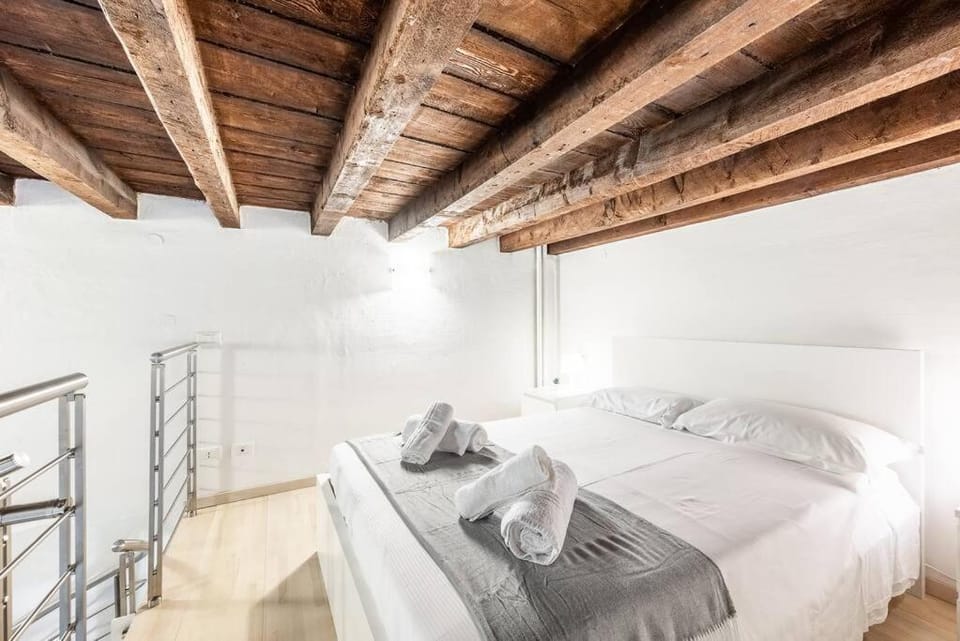 Verdi's Nest - Loft with Wifi and AC Apartment in Milan