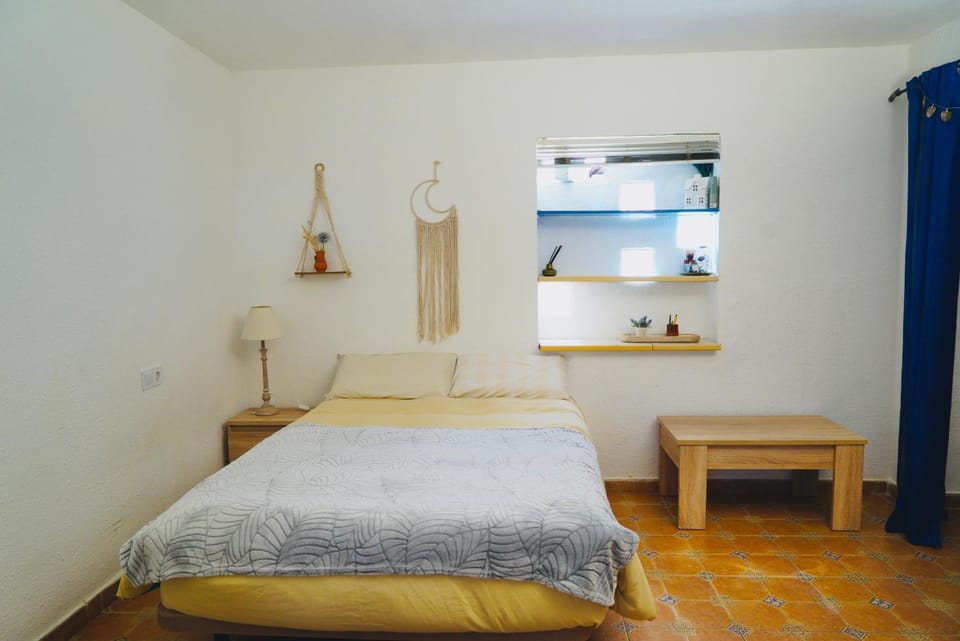 Bed, Photo of the whole room