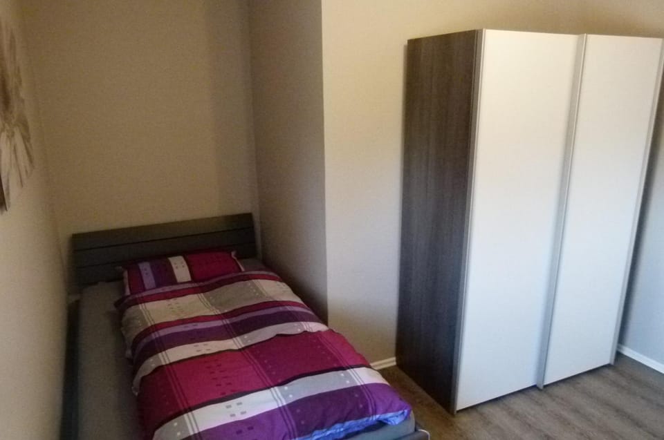 Bed, Bedroom, wardrobe