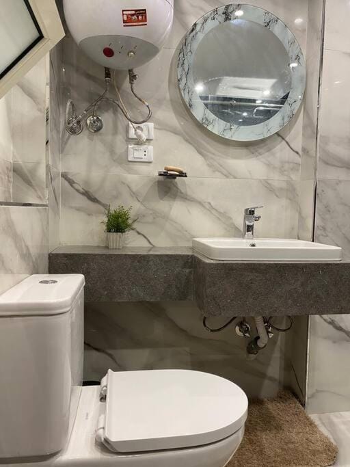Toilet, Bathroom