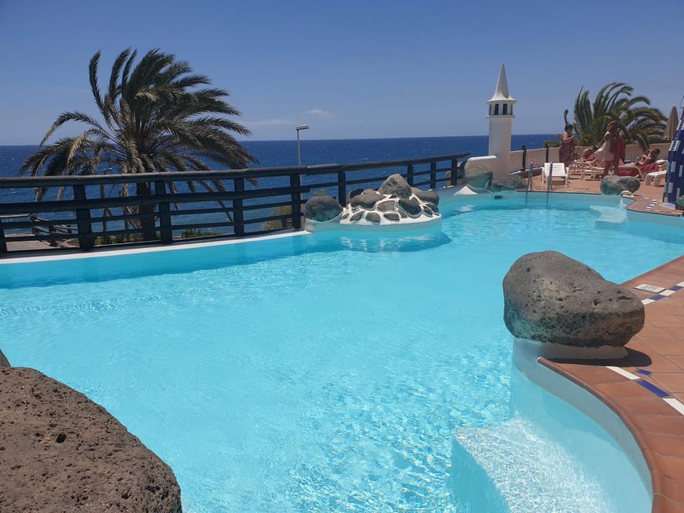 Day, Pool view, Sea view, Swimming pool, Swimming pool, sunbed
