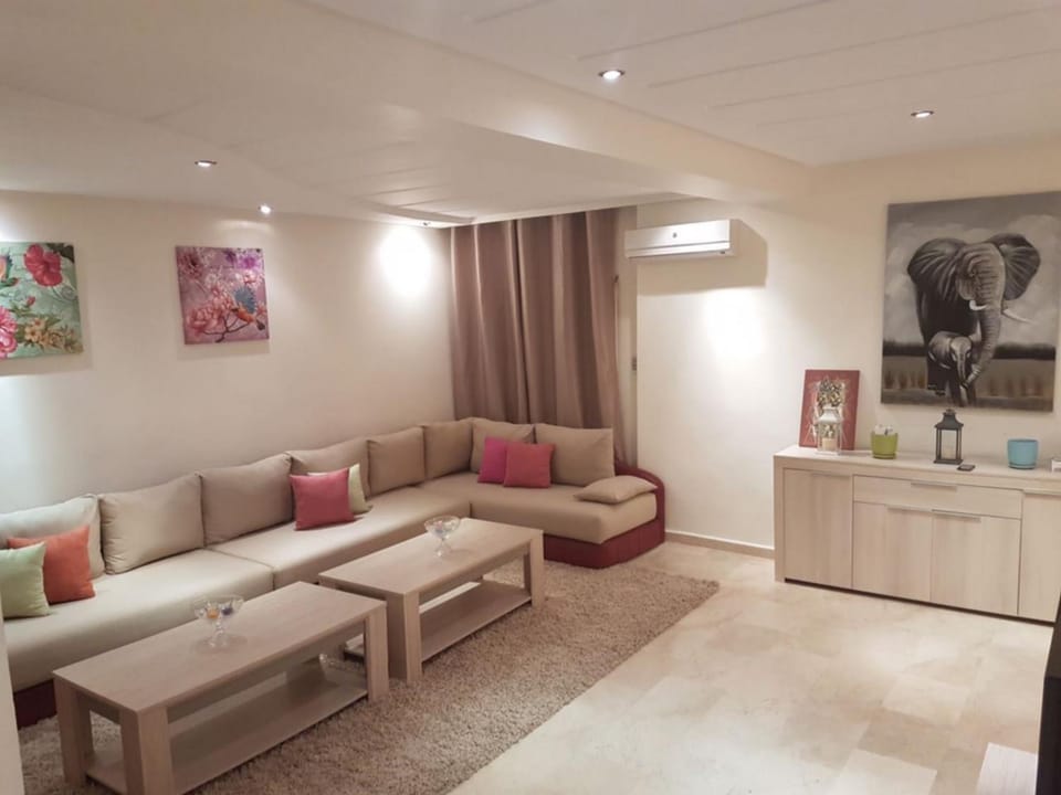 Living room, air conditioner