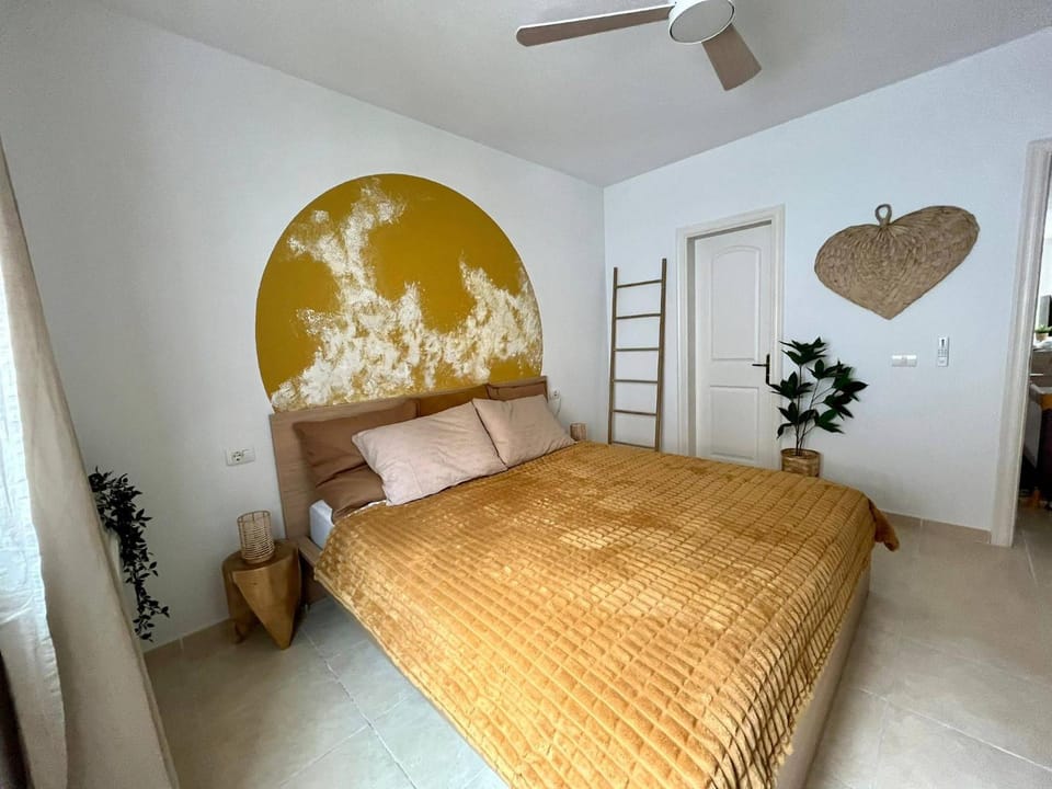 Bed, Bedroom