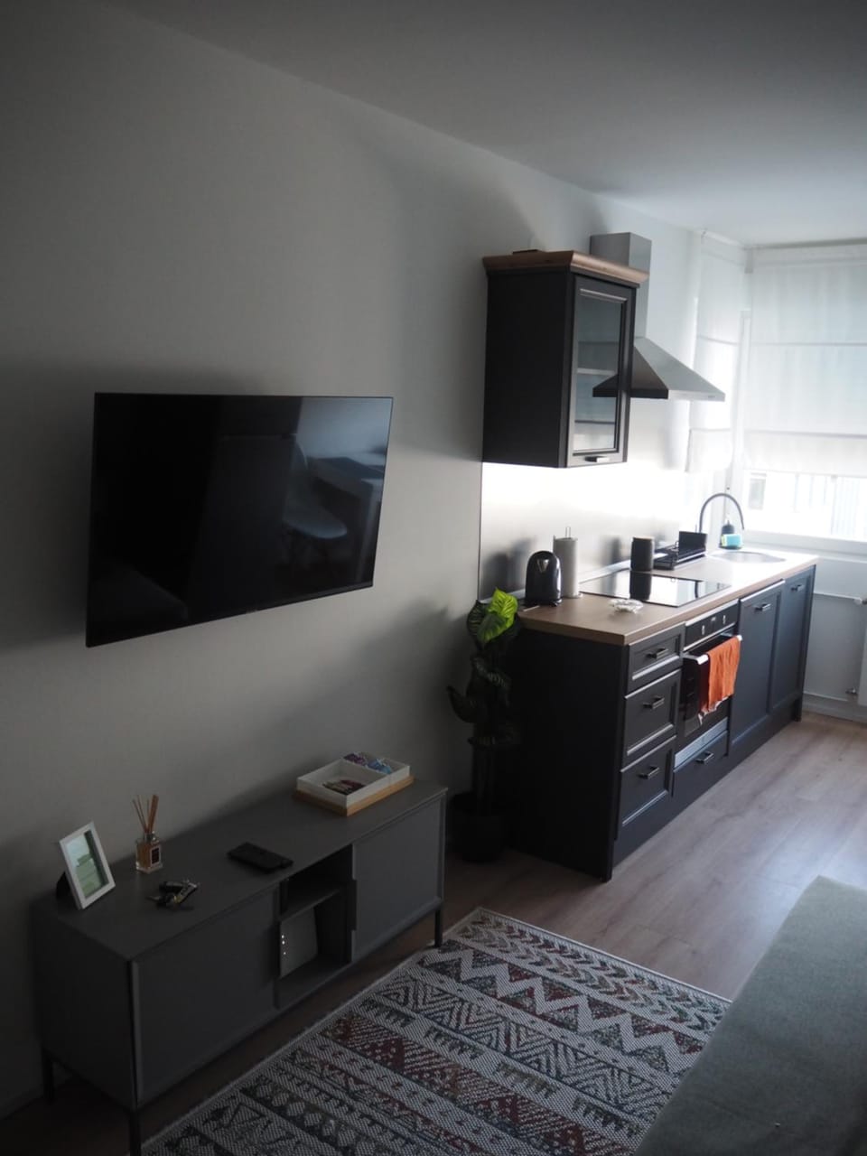 TV and multimedia, Kitchen or kitchenette