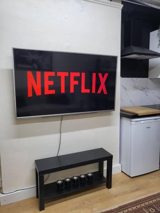 TV and multimedia, Evening entertainment
