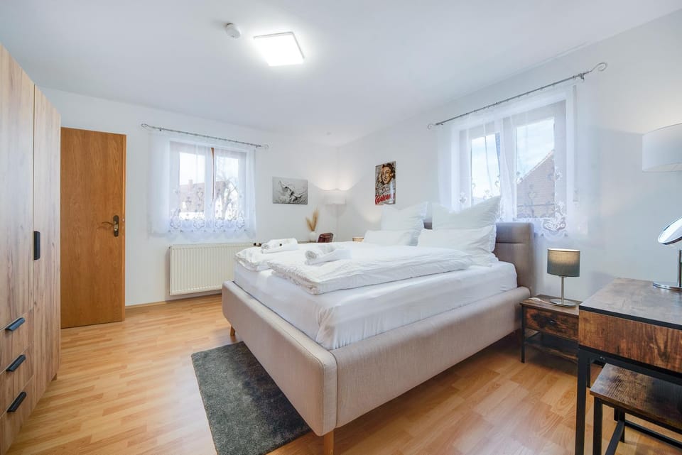 Bed, Bedroom