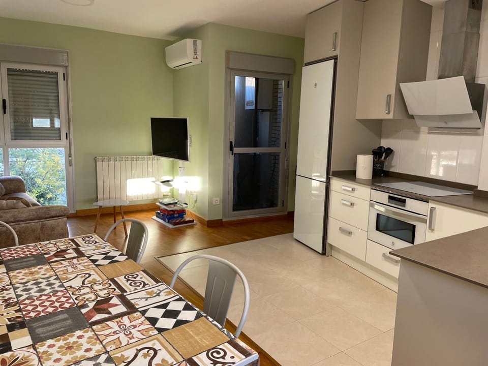 TV and multimedia, Kitchen or kitchenette, Living room, Seating area, Dining area, dishwasher, minibar, pet friendly, stove, toaster, air conditioner