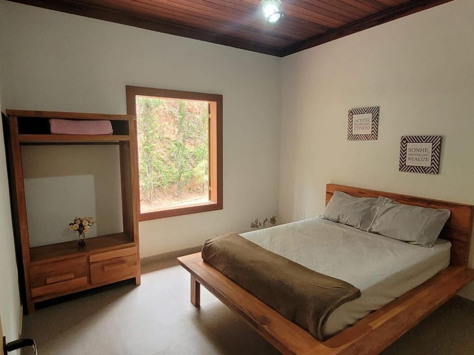 Bed, Living room, Photo of the whole room, Seating area, Bedroom